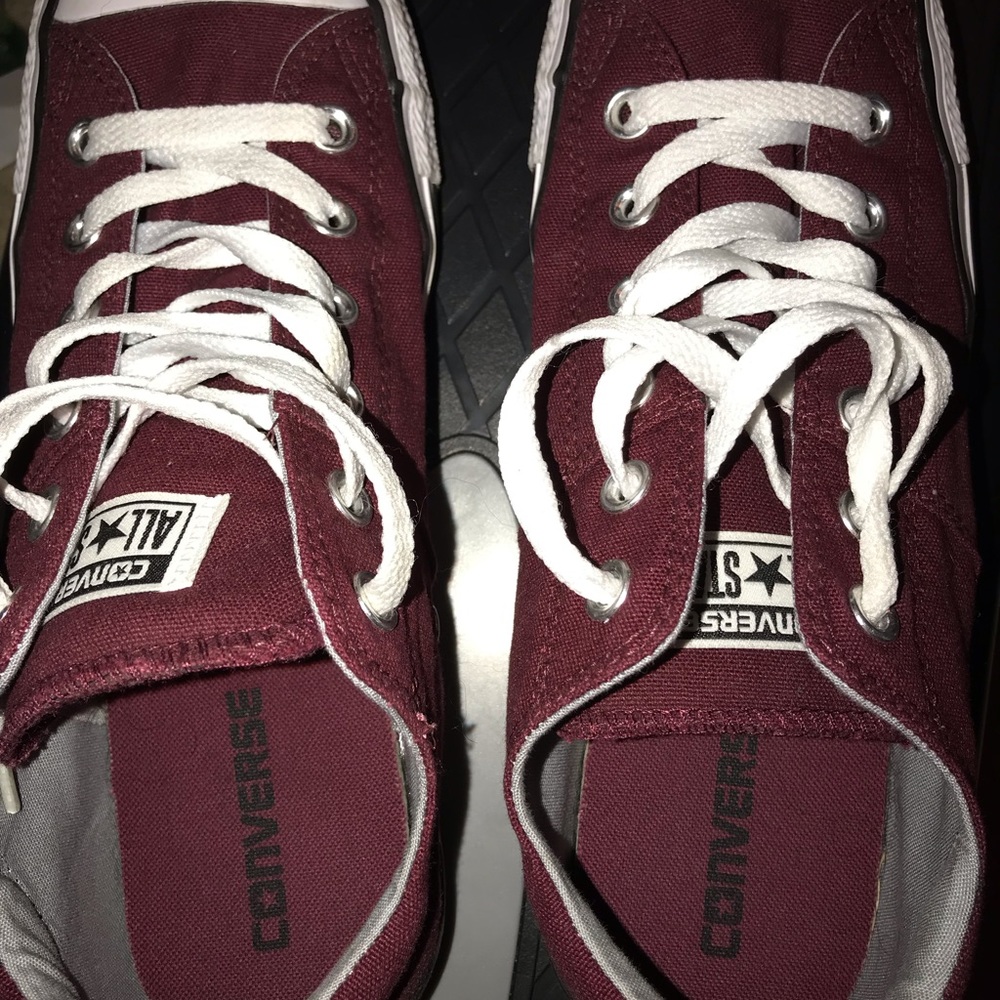 Maroon converse!
